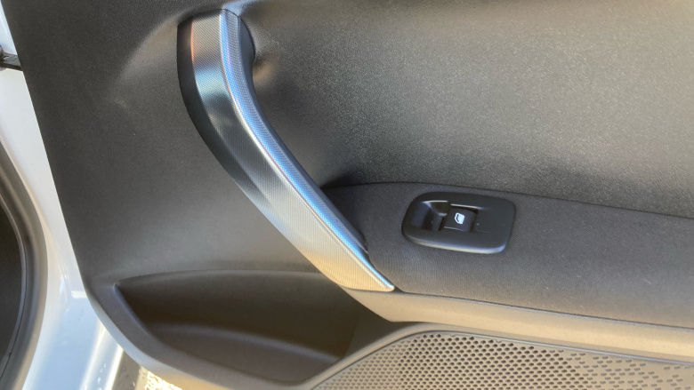 Peugeot 2008 1.6 BlueHDi 100 Allure 5dr Diesel Estate